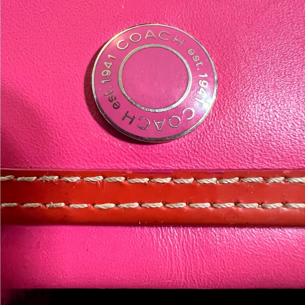 Coach Pink Bifold Leather Long Wallet (A365) - Picture 4 of 11